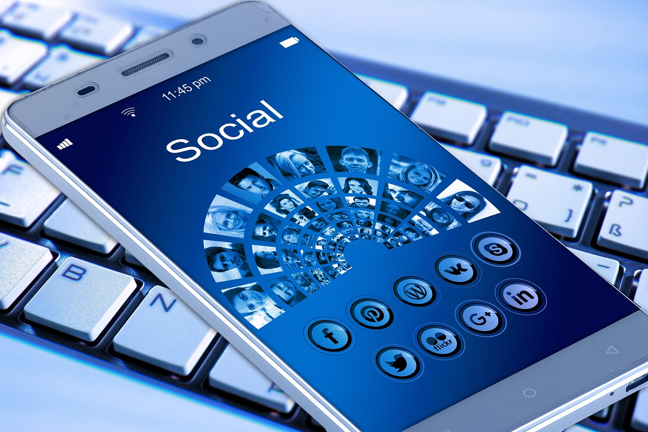 Get Paid To Use Social Media